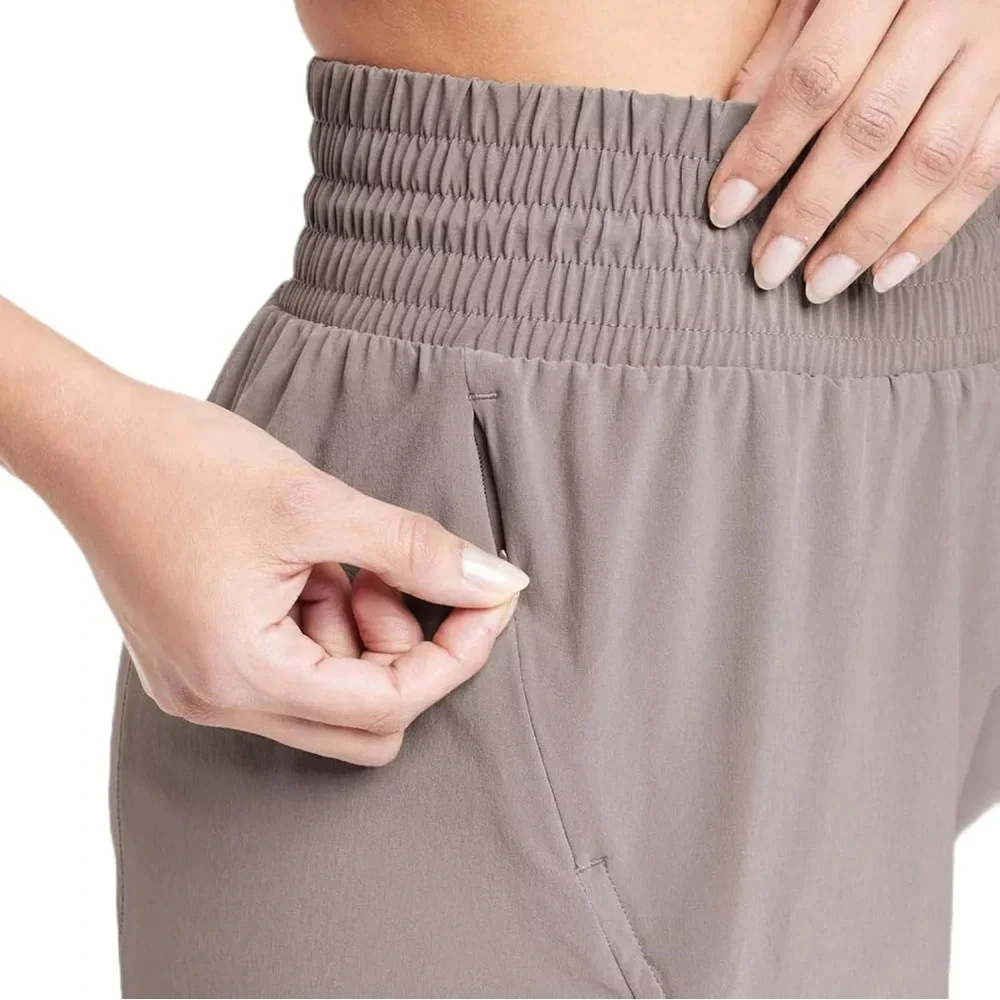 NWT ALL IN MOTION Women's High-Rise Flex Shorts XL ✨ - Picture 4 of 11